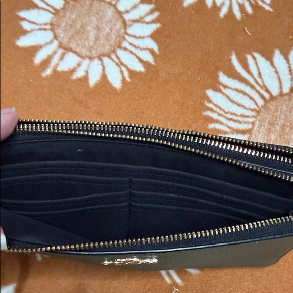 Coach Dark Olive, White, & Black Pebbled Leather Shoulder Bag with Wallet - Picture 11 of 11